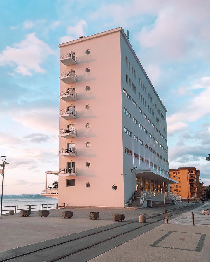 Hotel Miramare Stabia Кастеламаре ди Стабия Екстериор снимка