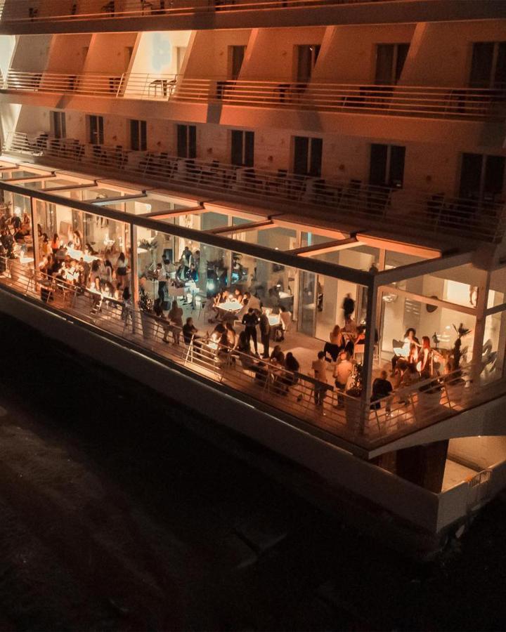 Hotel Miramare Stabia Кастеламаре ди Стабия Екстериор снимка